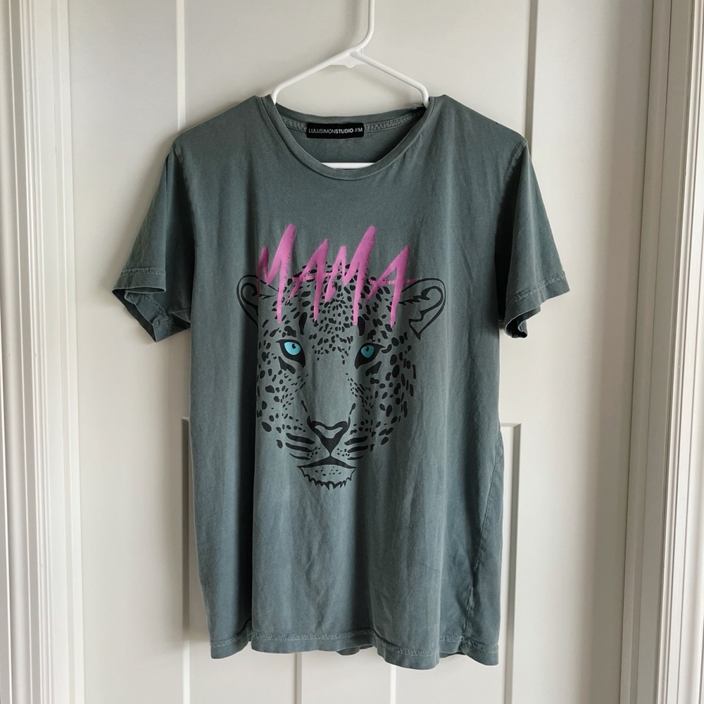 Graphic tee